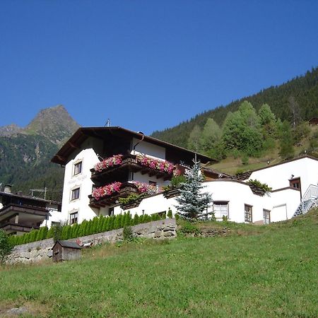 Haus Helga Hotel Капл Екстериор снимка
