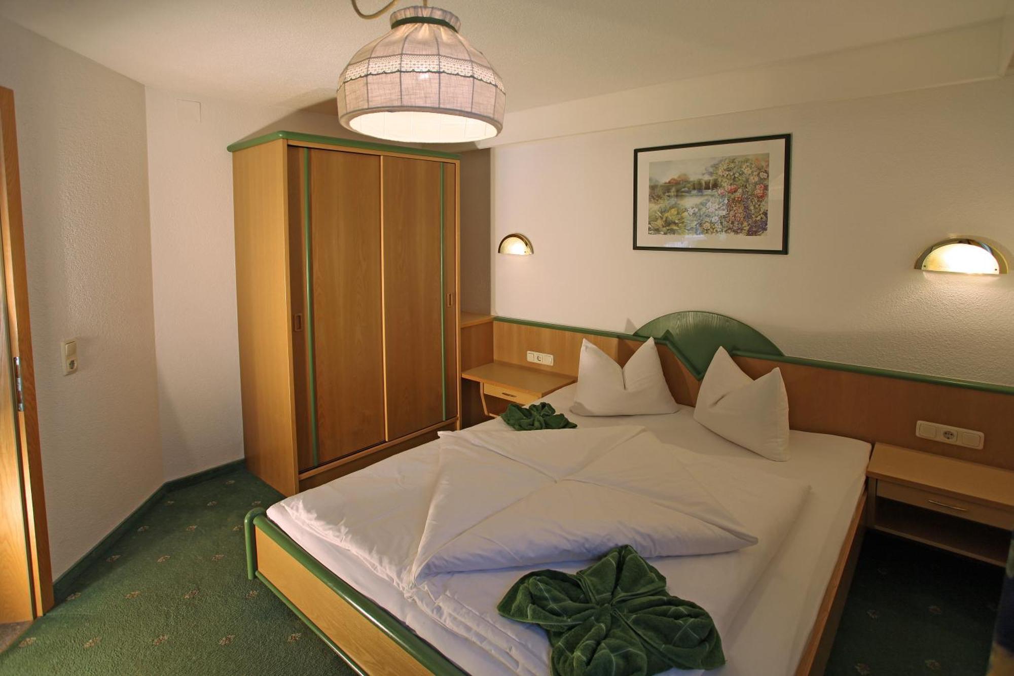 Haus Helga Hotel Капл Екстериор снимка